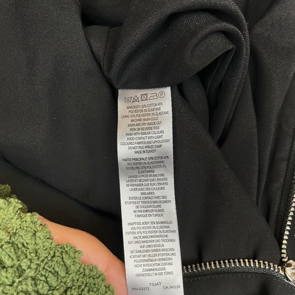 French Connection Full Zipper Front Mini Pencil Skirt in Black Size 0 - Picture 11 of 13